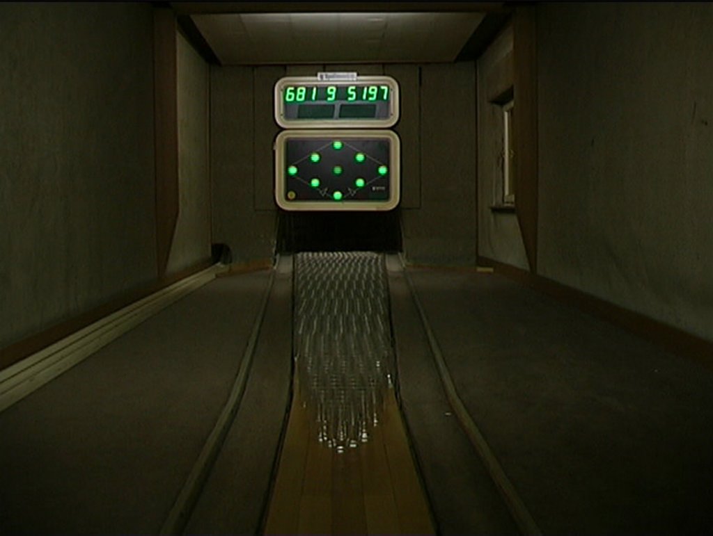 Nathalie Koger, film still from Treffpunkt (Meeting Point), 2003/2016 @Bildrecht, Vienna 2024